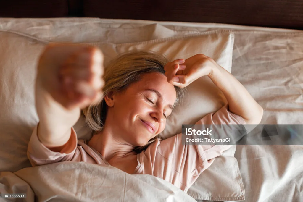 How to wake up early in the morning