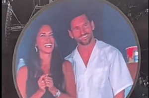 Lionel Messi Antonela Roccuzzo Coldplay Kiss Cam